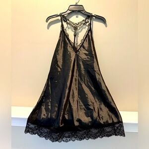 Elegant Black Lace Trim Nightie